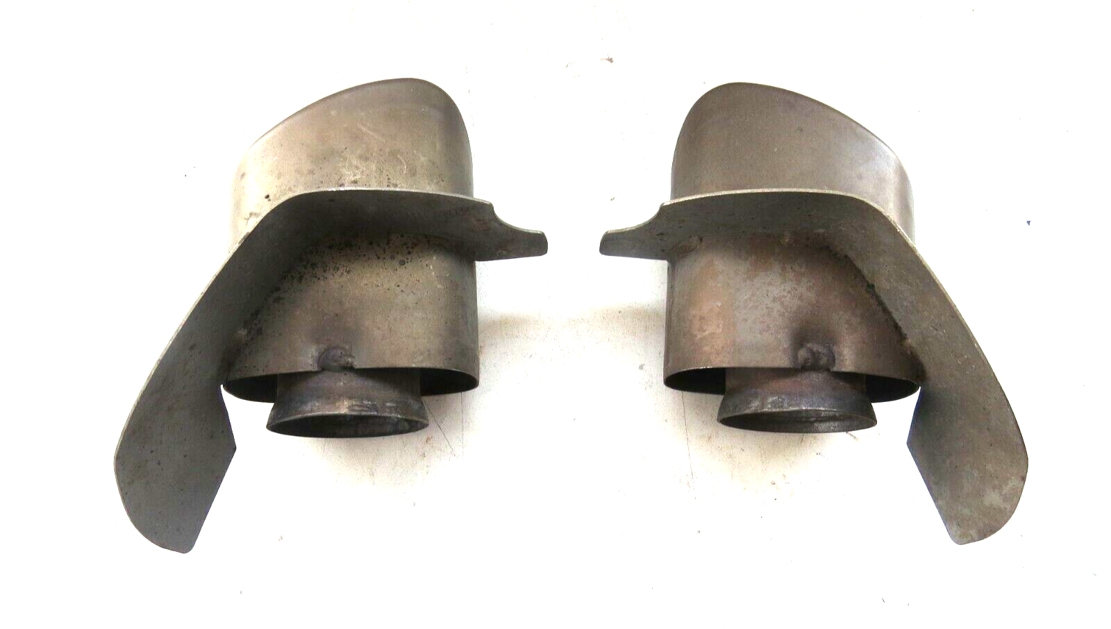 Porsche 911 3.6L 1995-1998 OEM Exhaust Tip Gillet Tailpipe Set (Rear LH & RH) – Image 7