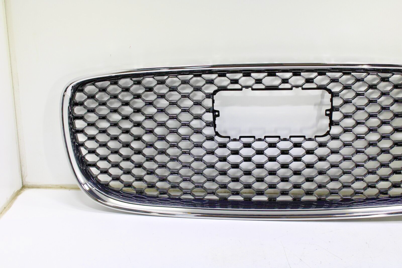 Jaguar XF 2016-2020 OEM NEW Front Grille Upper Black with Chrome Trim - Image 4
