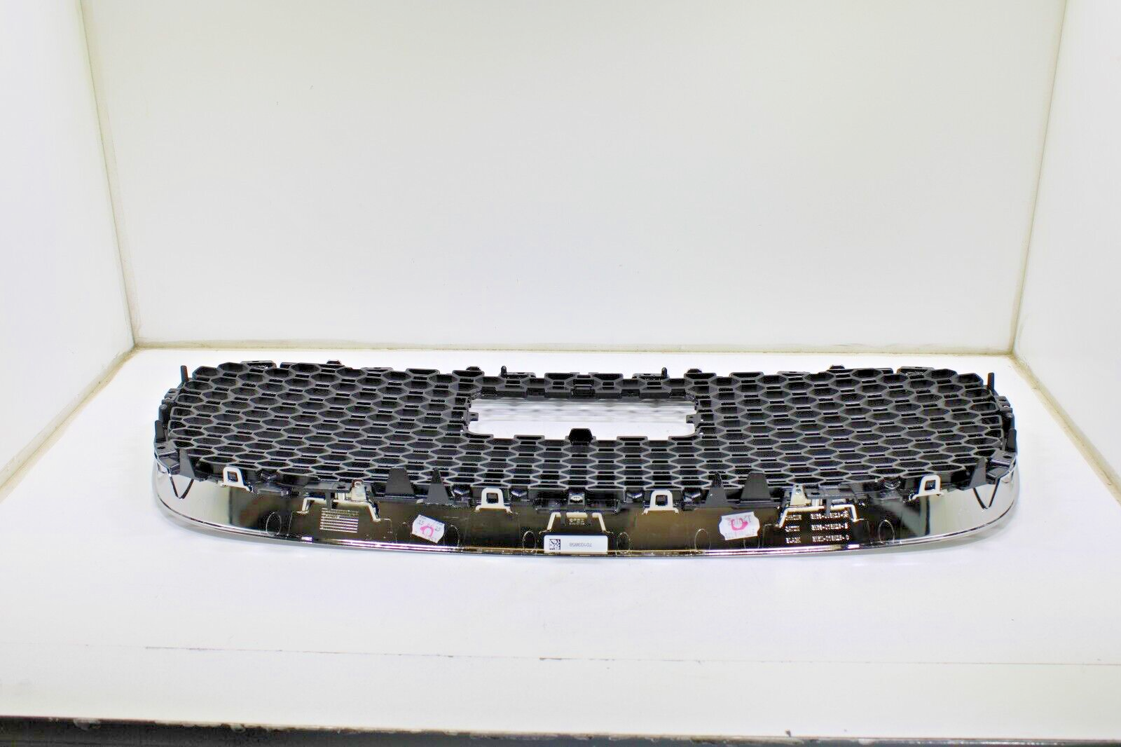 Jaguar XF 2016-2020 OEM NEW Front Grille Upper Black with Chrome Trim - Image 16