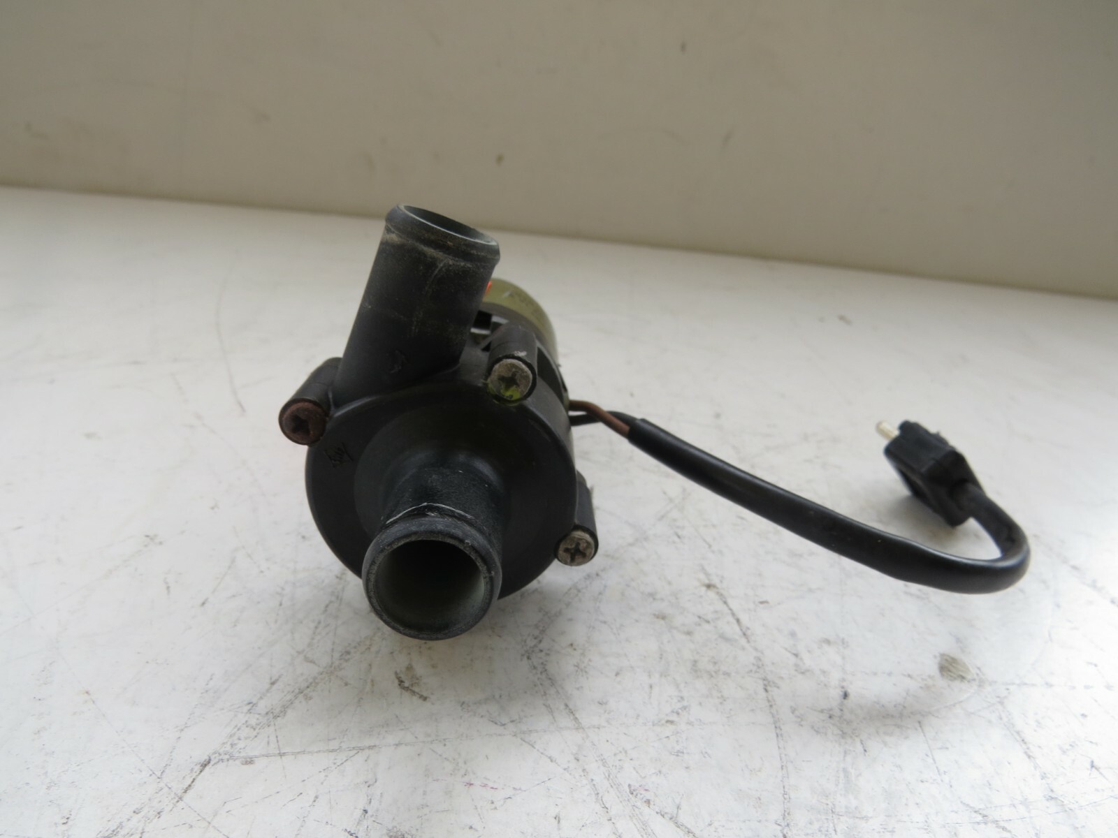 Mercedes SL280 SL500 1992-2002 OEM Auxiliary Water Circulation Pump - Image 8