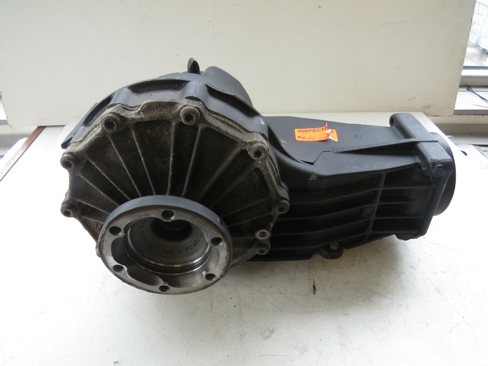 Audi A4 A6 A8 S4 S6 S8 1996-2001 2002 2003 2004 OEM Differential Axle Housing - Image 3
