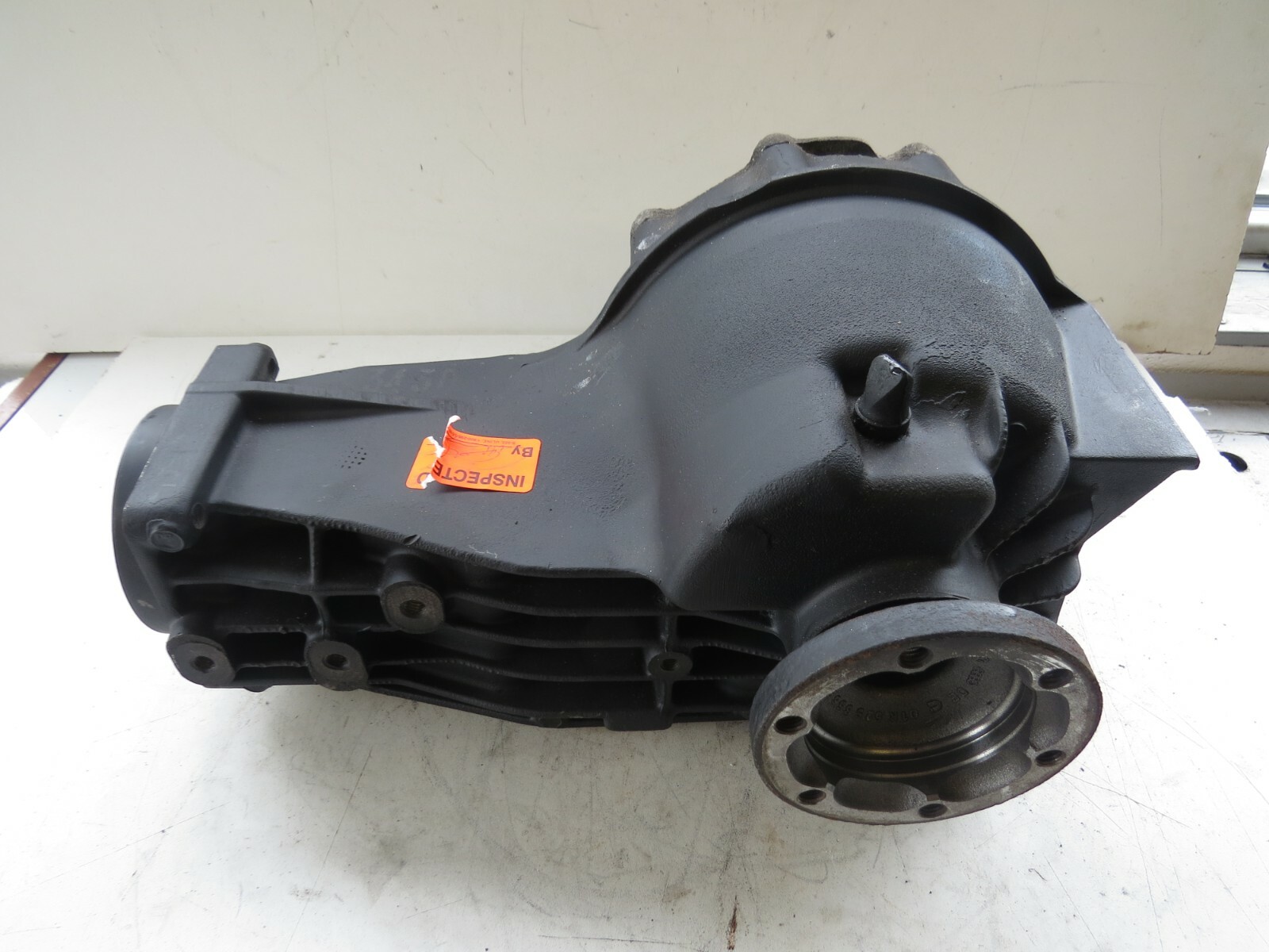Audi A4 A6 A8 S4 S6 S8 1996-2001 2002 2003 2004 OEM Differential Axle Housing - Image 4