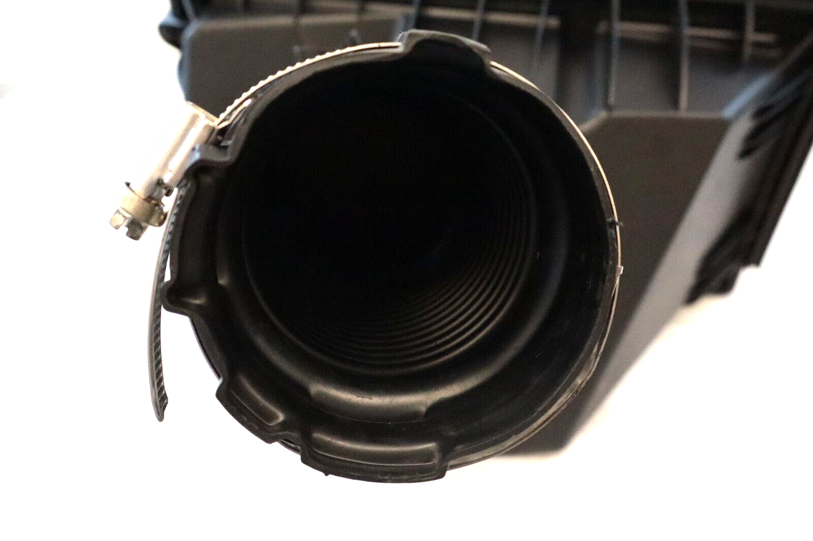 Land Rover Range Rover Sport 2022-2023 OEM Air Filter and Housing RH - Image 11