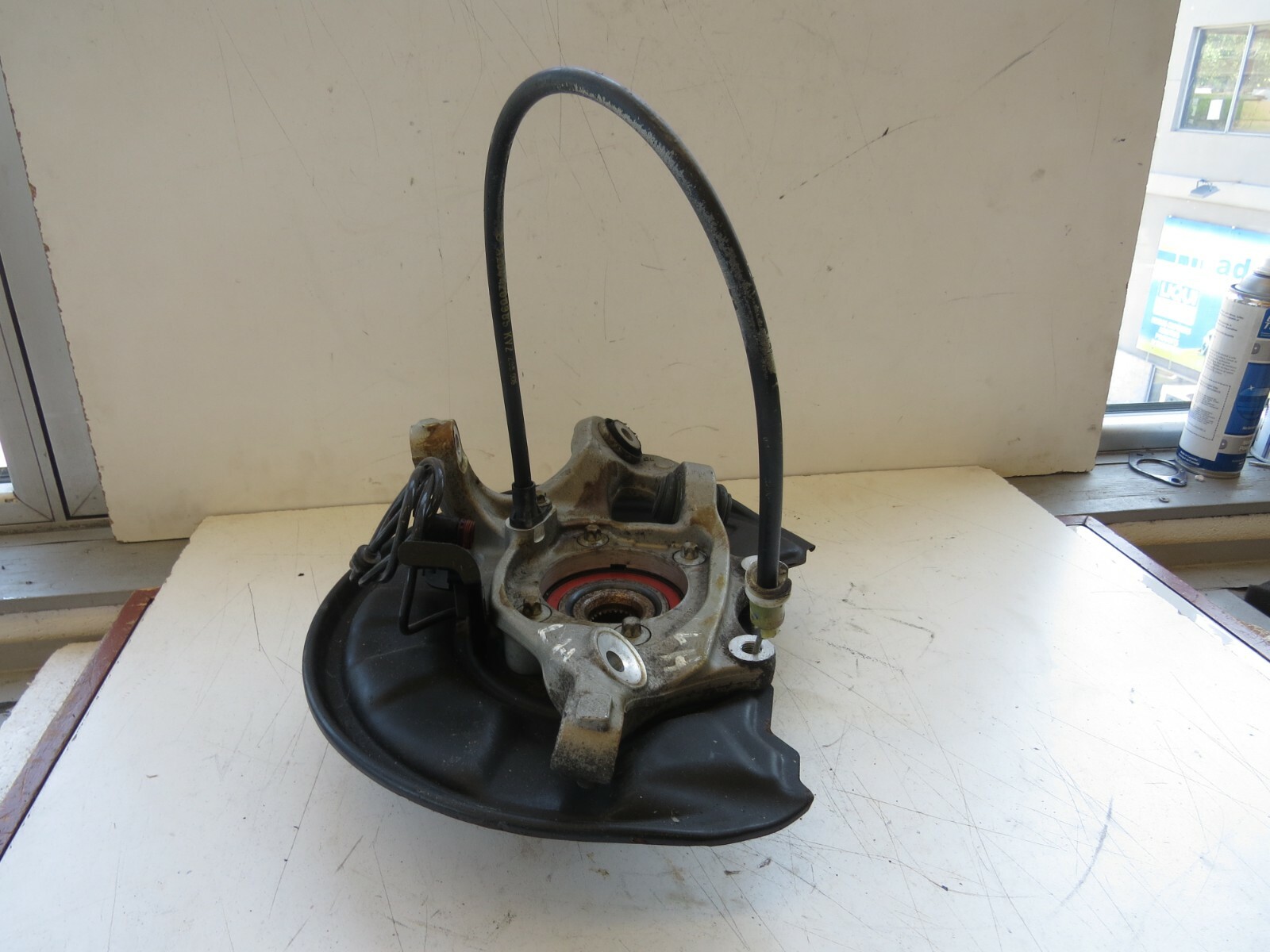 Mercedes CL500 E-Class OEM Steering Spindle Knuckle Rear Left - Image 4