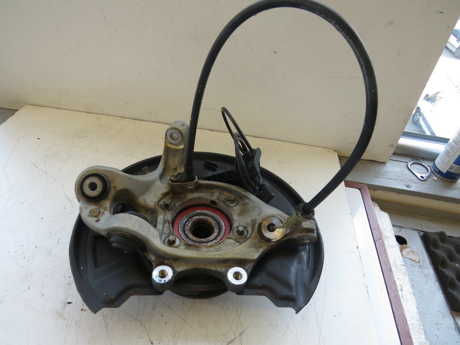 Mercedes CL500 E-Class OEM Steering Spindle Knuckle Rear Right - Image 4