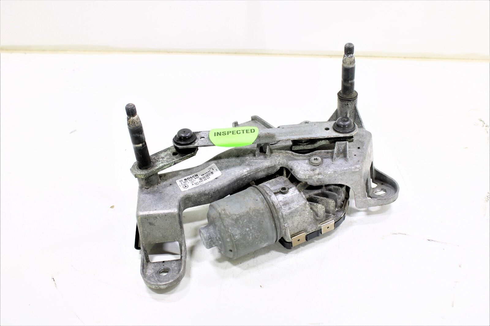 Mercedes S350 S400 S550 S600 S63 S65 2007-2014 OEM Windshield Wiper Motor Right