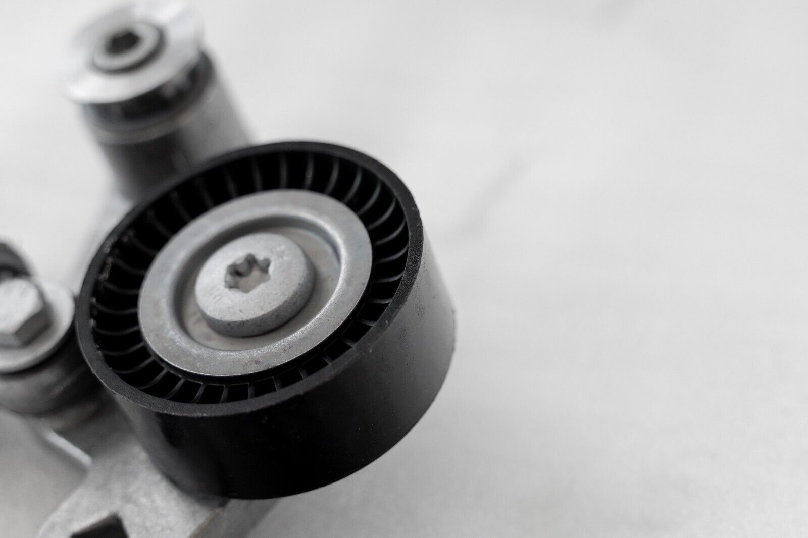 Ferrari 488 F8 Portofino Roma GT4 Linear Belt tensioner OEM 2015-2023 Genuine - Image 4