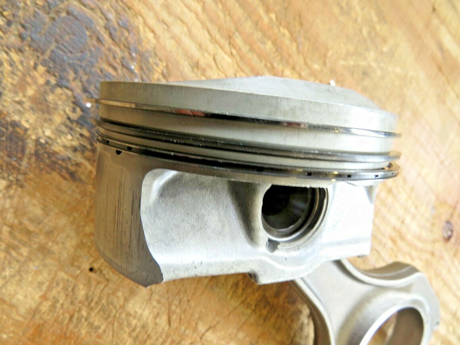 BMW 2006-2013 OEM Engine Piston (CYL-6) w/ connecting rings 11257840922 - Image 8