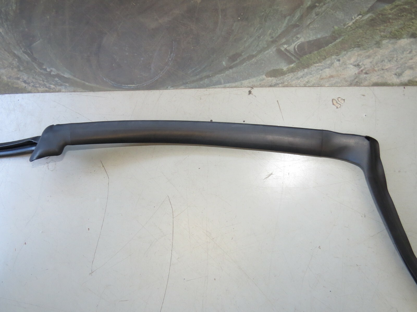 Jaguar XJ XJR X351 2010-2019 OEM Rear Right Door Weather Strip Molding Seal - Image 4