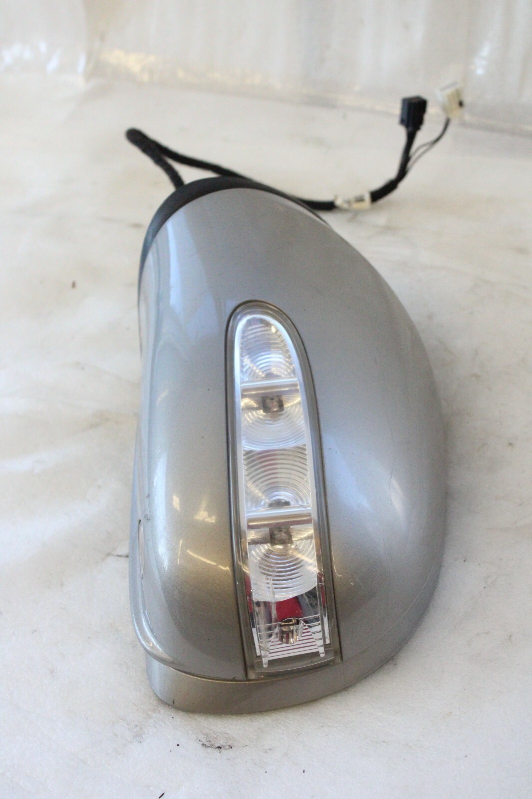 Mercedes ML 2006-2014 OEM Side View Mirror Left (Driver Side) - Image 10