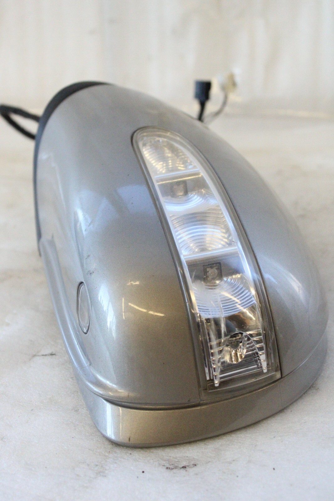 Mercedes ML 2006-2014 OEM Side View Mirror Left (Driver Side) - Image 11