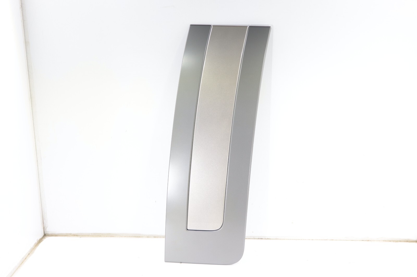 Land Rover Range Rover 2022-2023 OEM Moulding Door Louver Trim Front Left