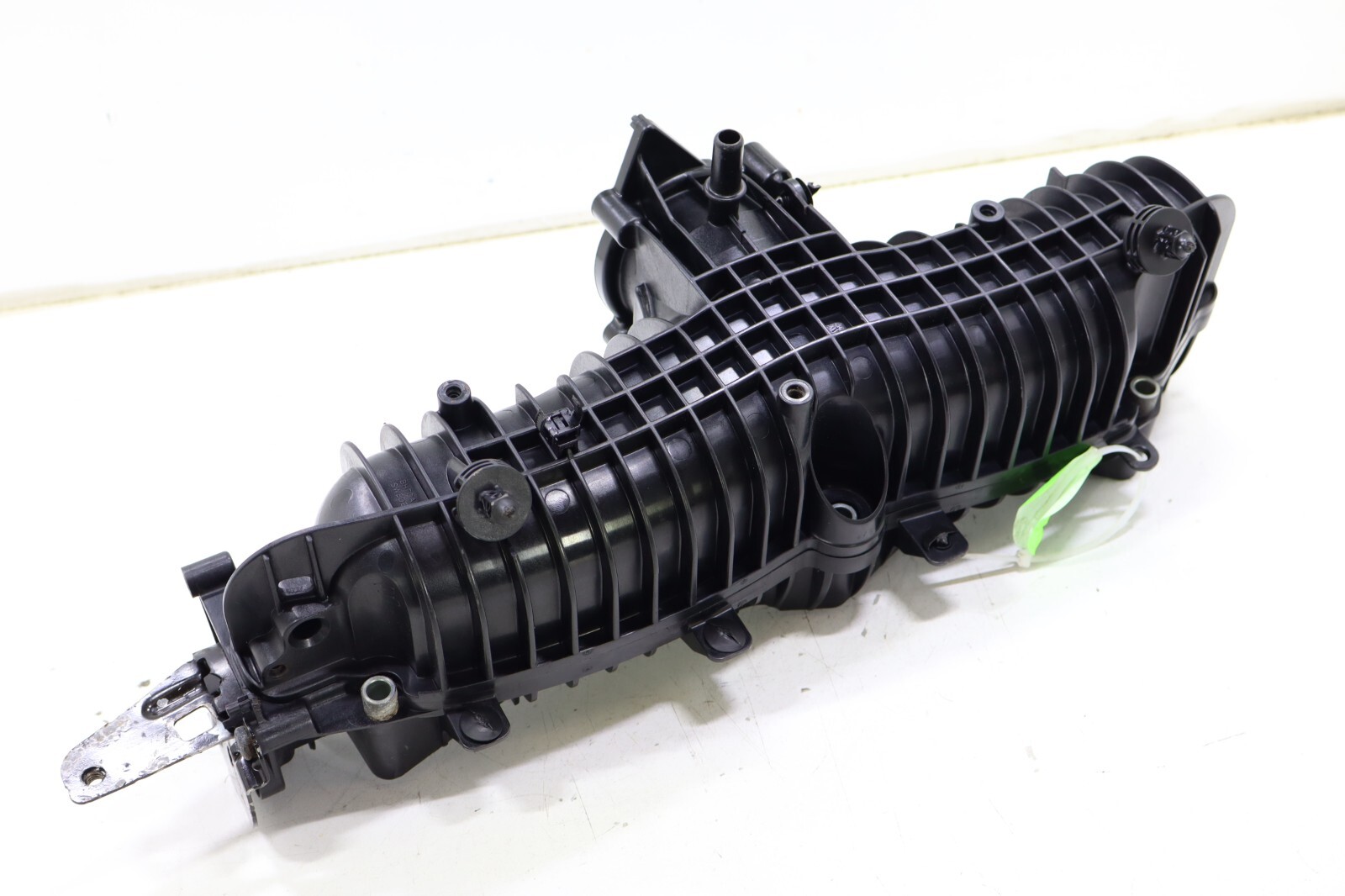 Volvo S60 S80 V60 XC60 XC70 XC90 2.0L 2015-2017 OEM Intake Manifold – Image 9