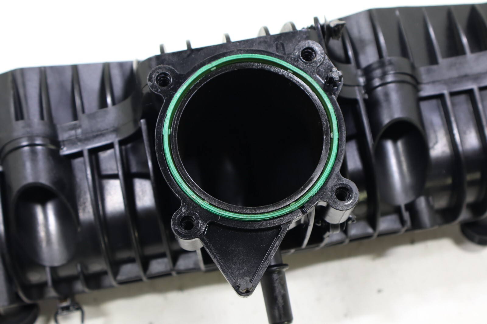 Volvo S60 S80 V60 XC60 XC70 XC90 2.0L 2015-2017 OEM Intake Manifold – Image 15