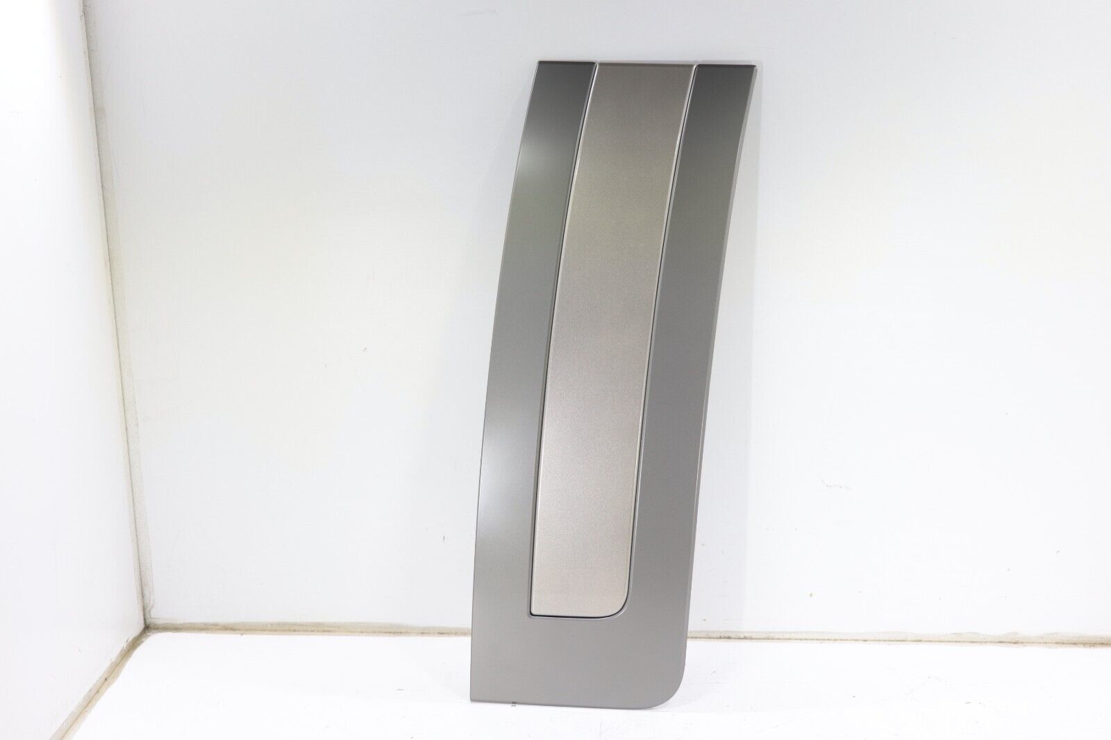 Land Rover Range Rover 2022-2023 OEM Moulding Door Louver Trim Front Left - Image 4