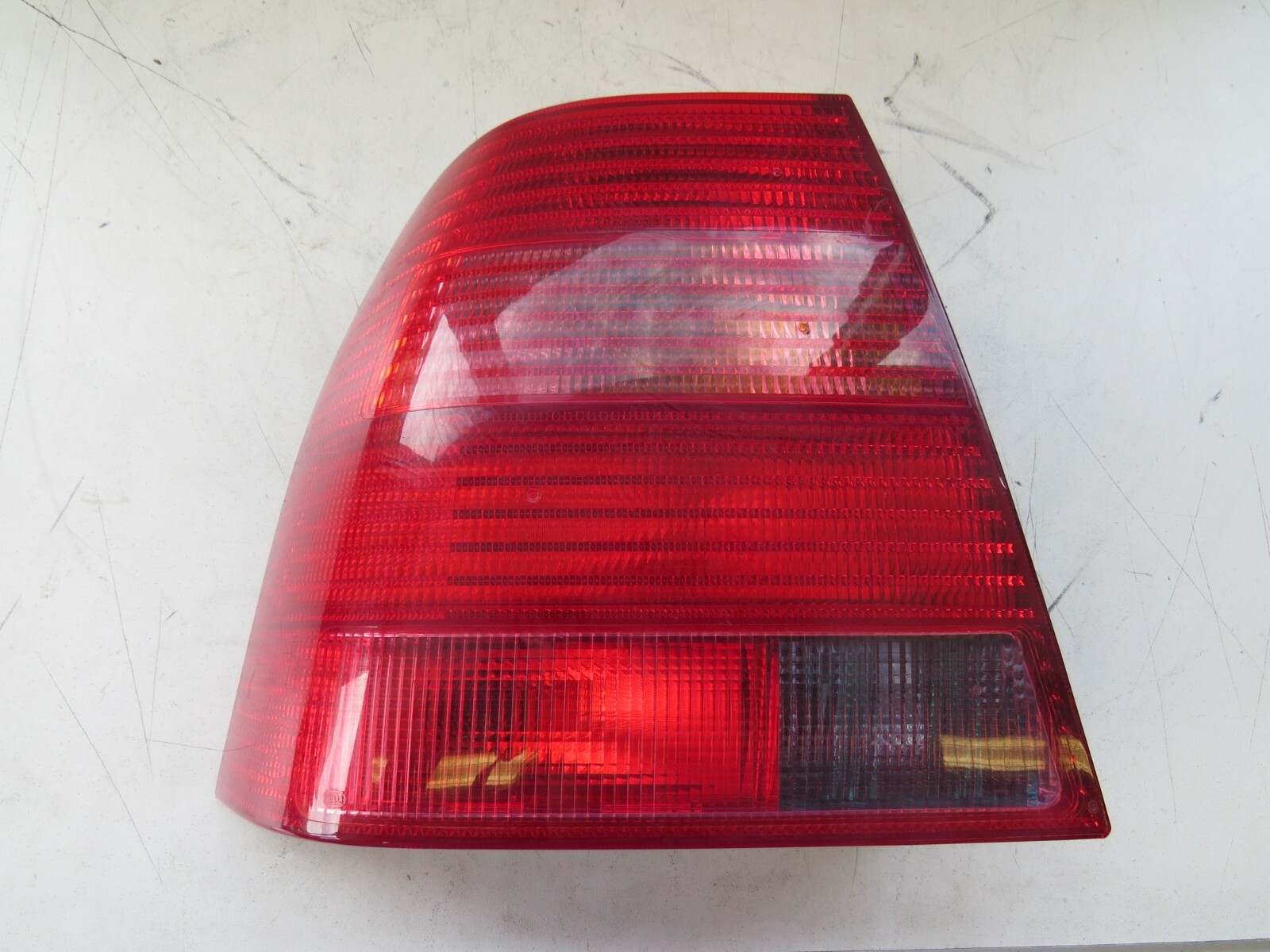 Volkswagen Jetta Sedan 1999-2001 2002 2003 2004 2005 OEM Tail Light Rear Left - Image 2