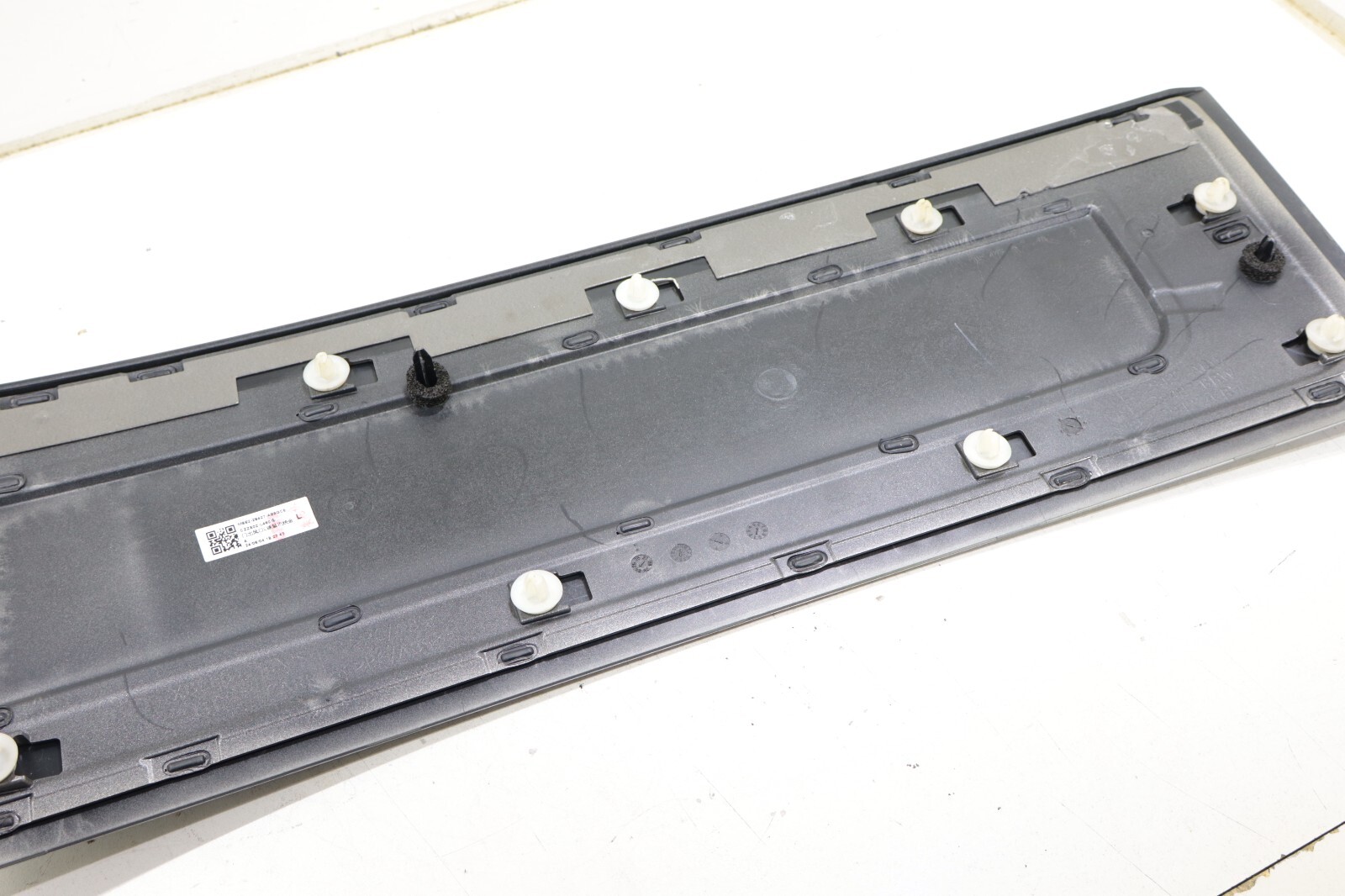 Land Rover Range Rover 2022-2023 OEM Moulding Door Louver Trim Front Left - Image 18