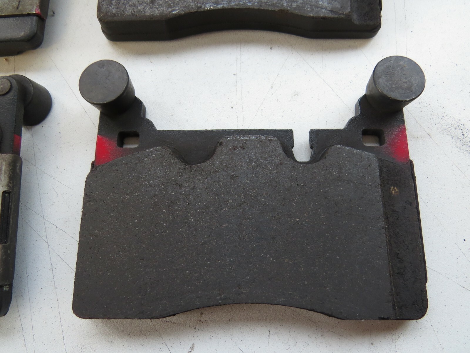 Aston Martin OEM Brake Pad Set Rear HY532C562BB HY53-2C562-BB - Image 4