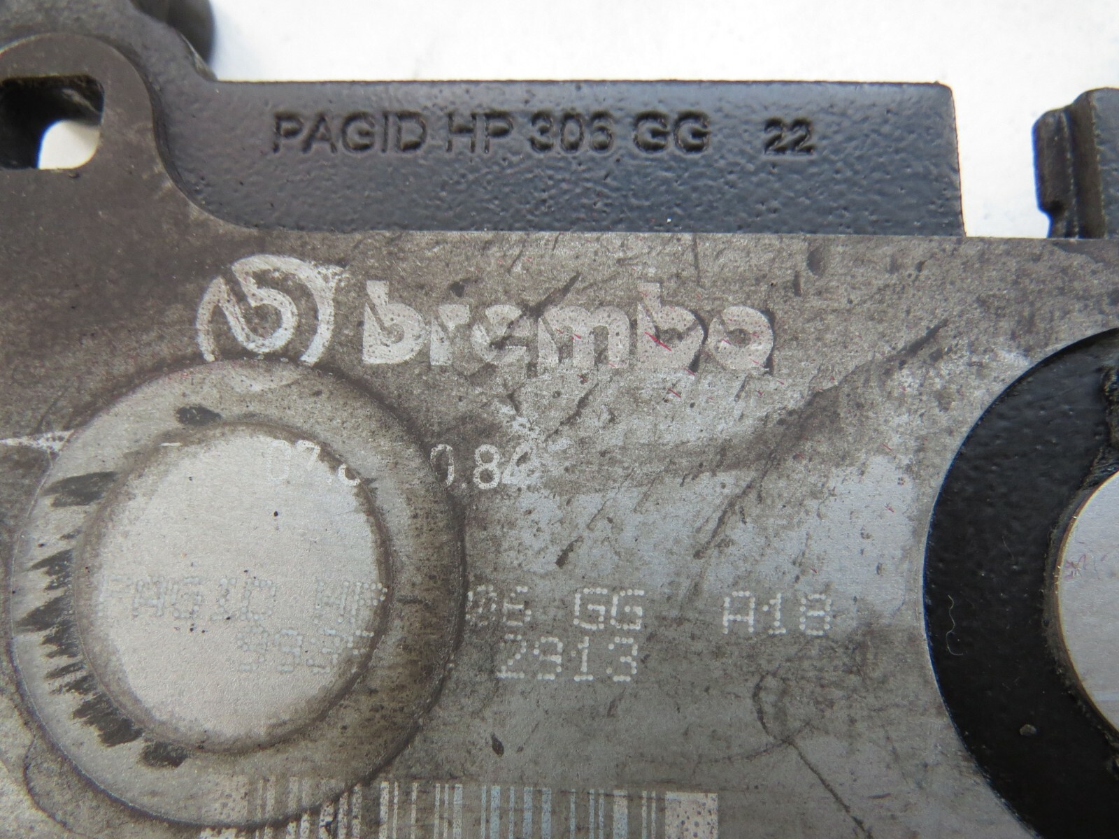 Aston Martin OEM Brake Pad Set Rear HY532C562BB HY53-2C562-BB - Image 5