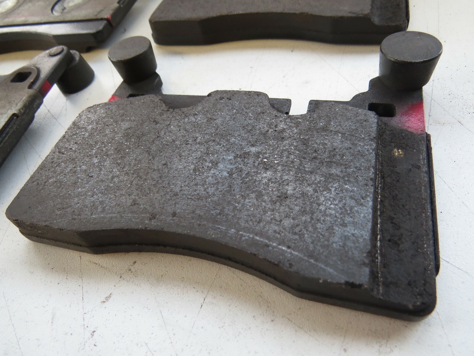 Aston Martin OEM Brake Pad Set Rear HY532C562BB HY53-2C562-BB - Image 6