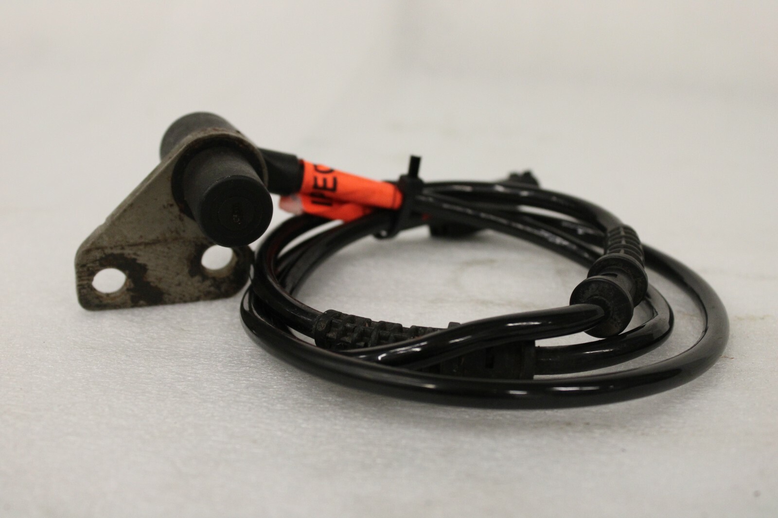 Mercedes SL320 SL500 SL600 1997 1998 1999 2000 2001 2002 OEM ABS Speed Sensor FR – Image 2