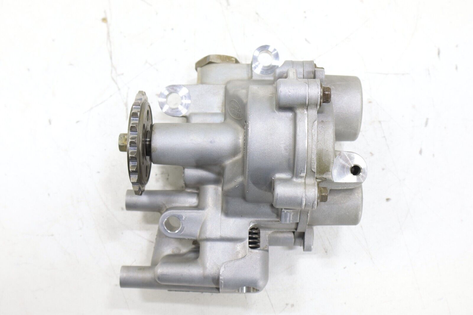 Land Rover LR4 Range Rover Jaguar XF XJ XJR XK XKR 2010-2019 OEM Engine Oil Pump - Image 11