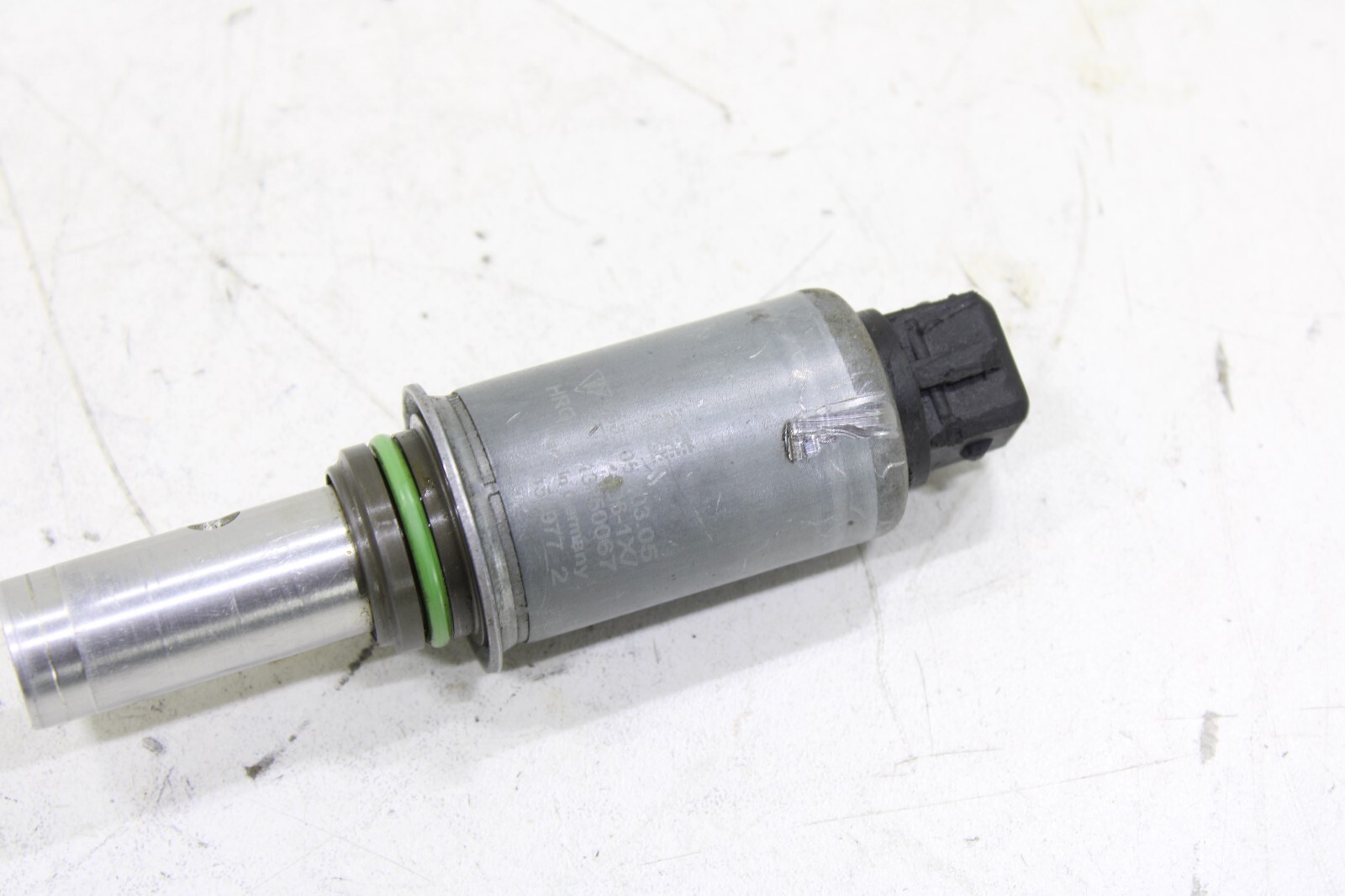 Porsche 911 Boxster Cayman 2002-2010 OEM Camshaft Adjuster Solenoid - Image 4