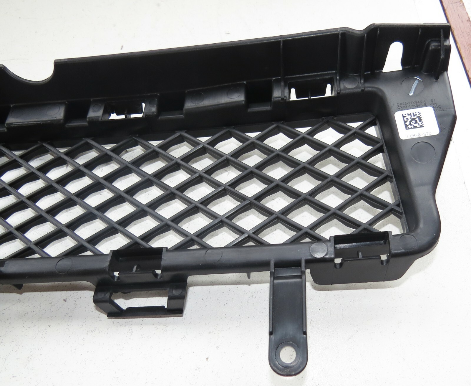 Jaguar XF 2012-2013 OEM NEW Bumper Lower Grille Front - Image 9