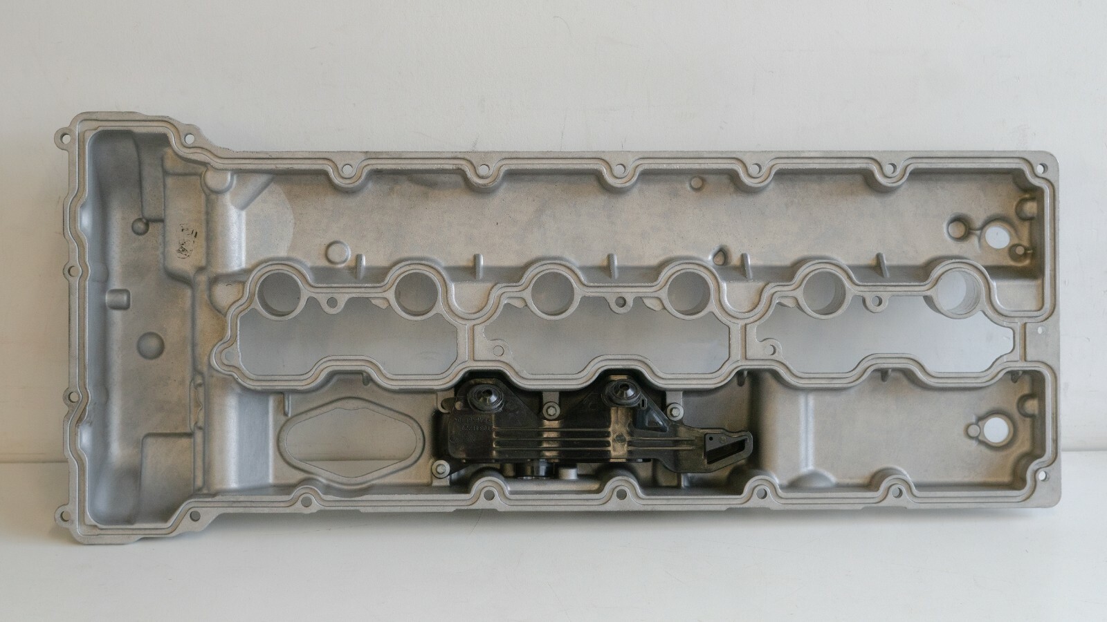 Rolls Royce Phantom Cullinan BMW M760i OEM Valve Cylinder Head Cover Left – Image 4