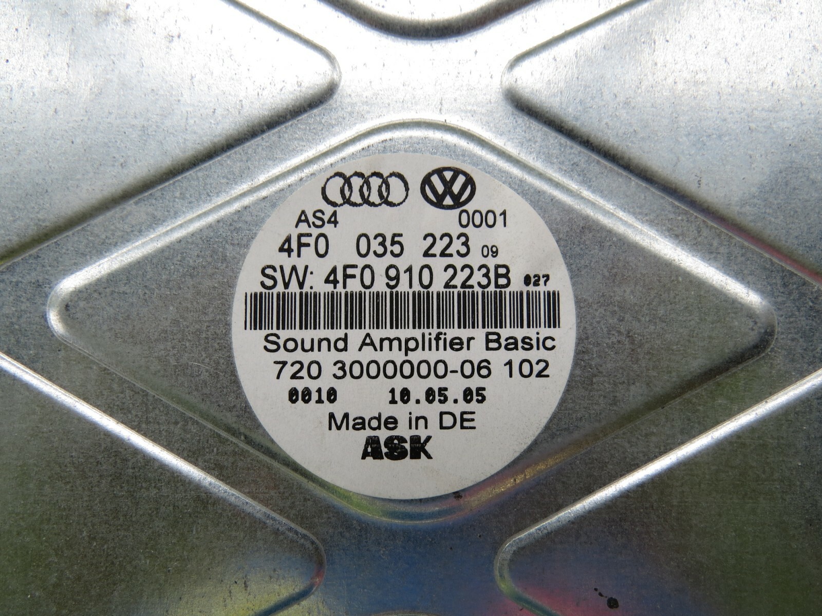 Audi A6 2005-2006 OEM Sound Amplifier Unit – Image 3