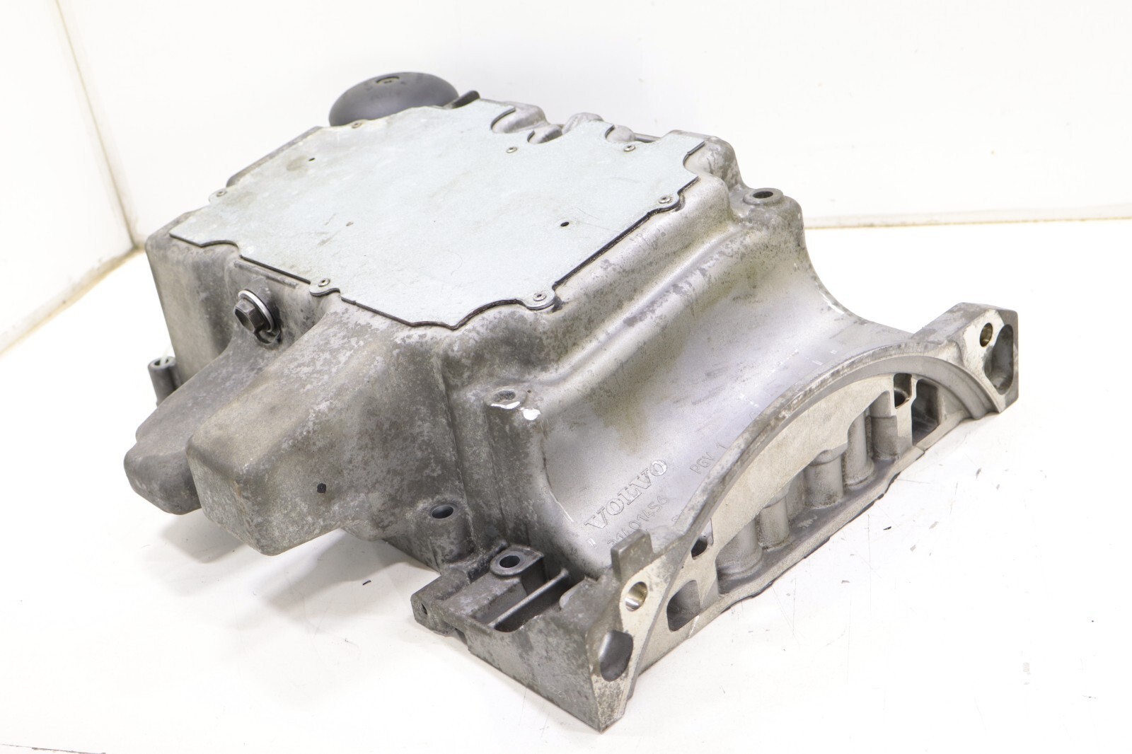 Volvo S60 S80 S90 V60 V90 XC60 XC70 XC90 2.0L 2015-2018 OEM Engine Oil Pan – Image 7