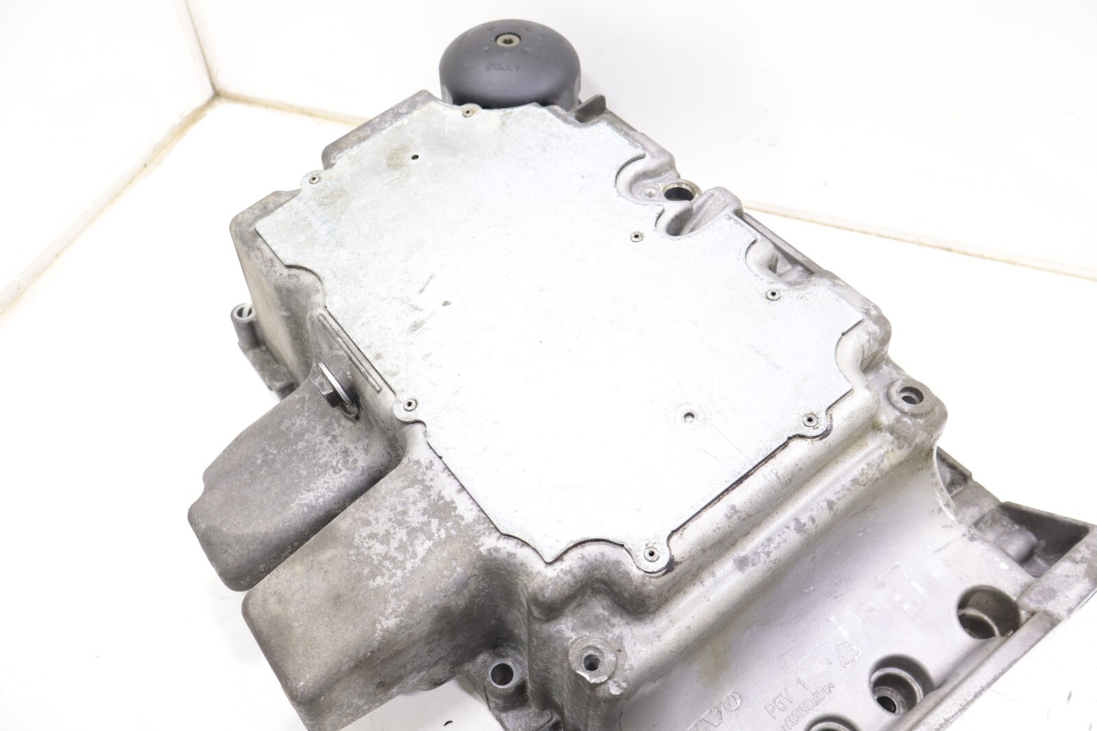 Volvo S60 S80 S90 V60 V90 XC60 XC70 XC90 2.0L 2015-2018 OEM Engine Oil Pan – Image 12
