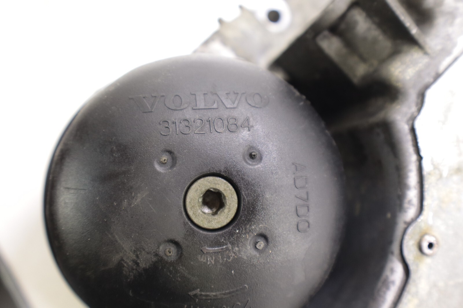 Volvo S60 S80 S90 V60 V90 XC60 XC70 XC90 2.0L 2015-2018 OEM Engine Oil Pan – Image 14