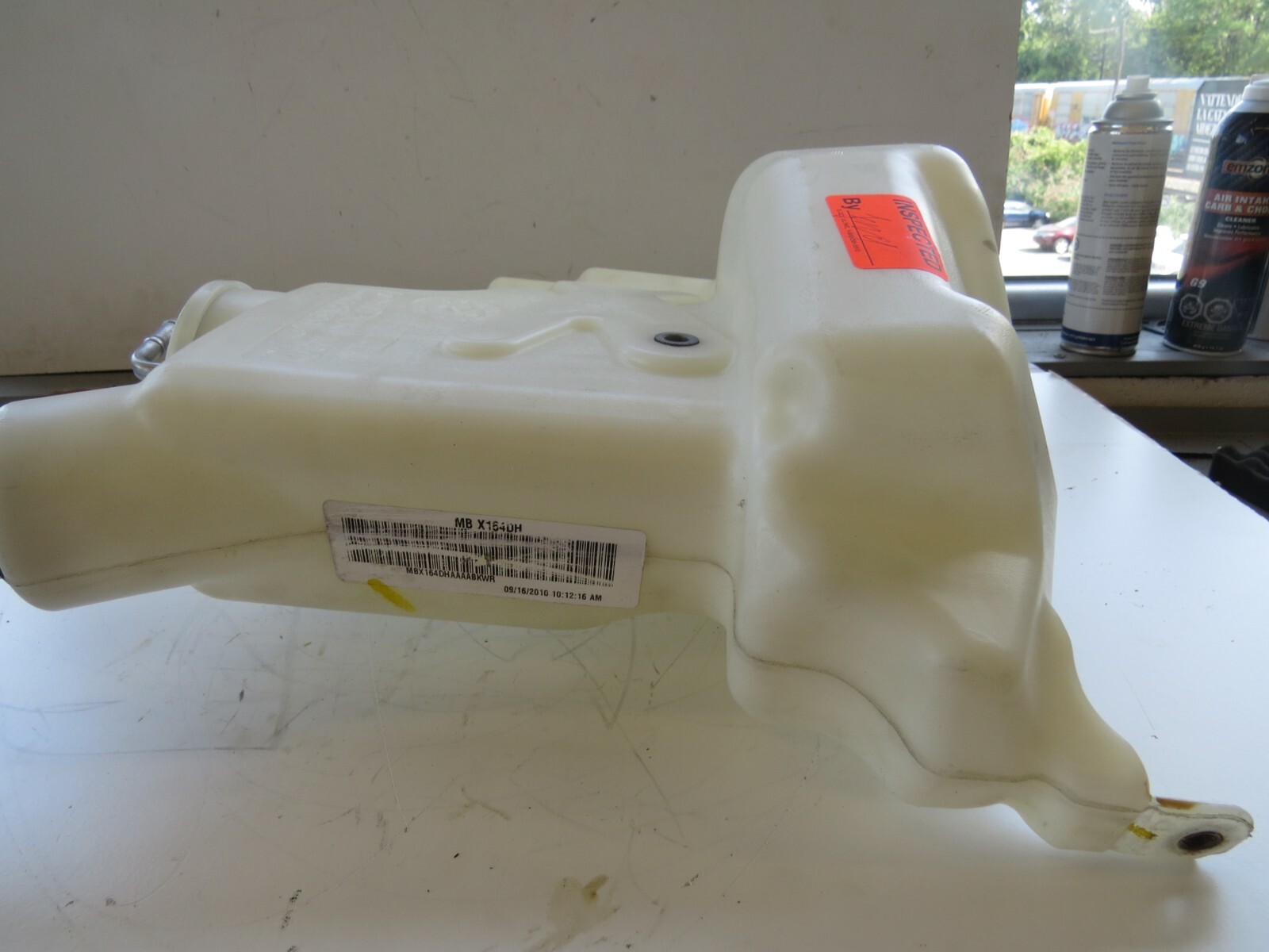 Mercedes-Benz 2006-13 OEM Windshield Washer Fluid Tank Reservoir 1648690520 - Image 5