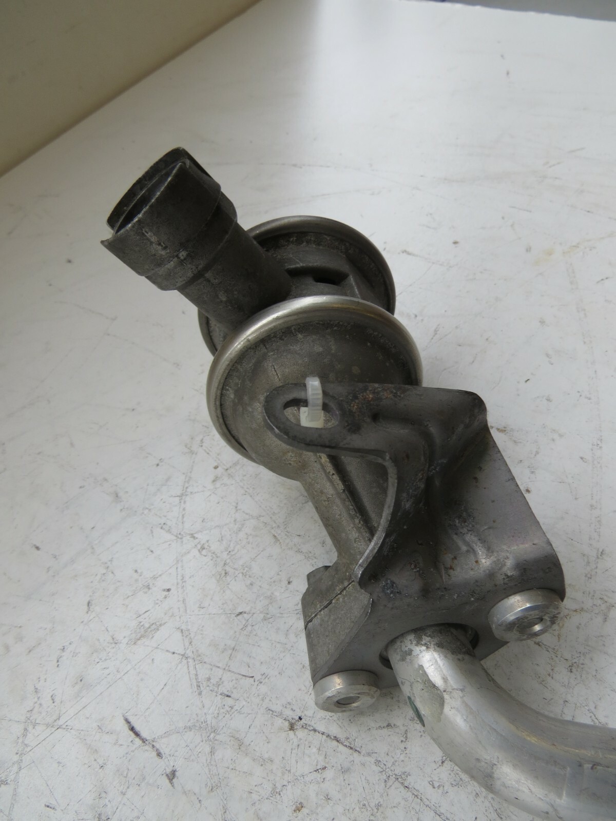 BMW 2002-2008 OEM Secondary Air Injection Pump Check Valve w/EGR Valve Tube LH - Image 9