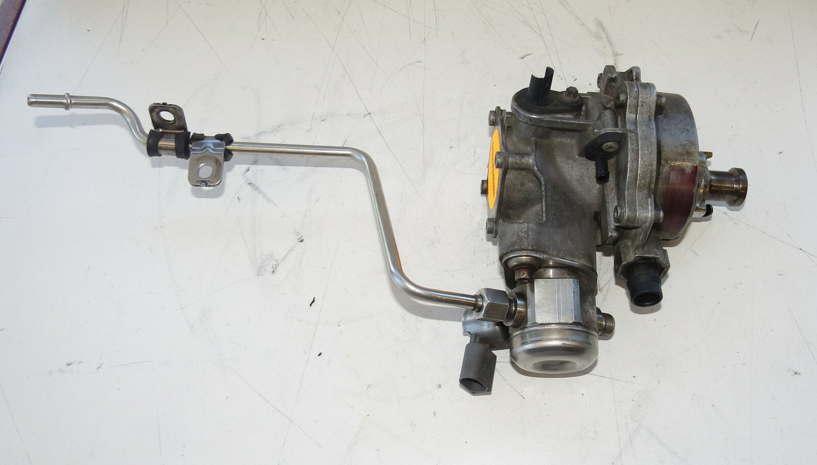 BMW 335i 535i X5 X6 N55 2011-2013 OEM Vacuum Pump & High Pressure Fuel Pump - Image 4