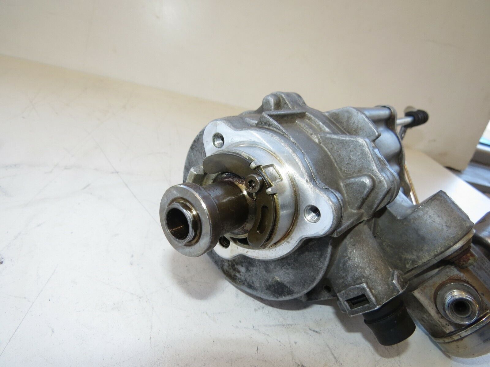 BMW 335i 535i X5 X6 N55 2011-2013 OEM Vacuum Pump & High Pressure Fuel Pump - Image 8