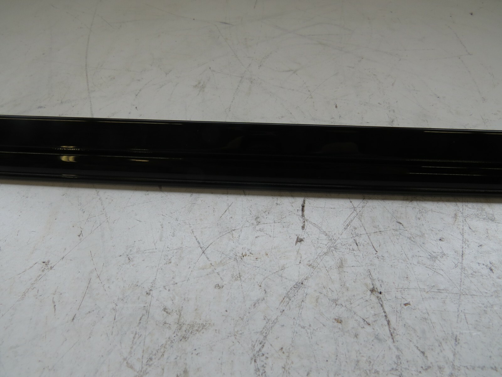 Porsche Panamera 2010-2016 OEM Rear Right Upper Door Molding Trim Piece - Image 7
