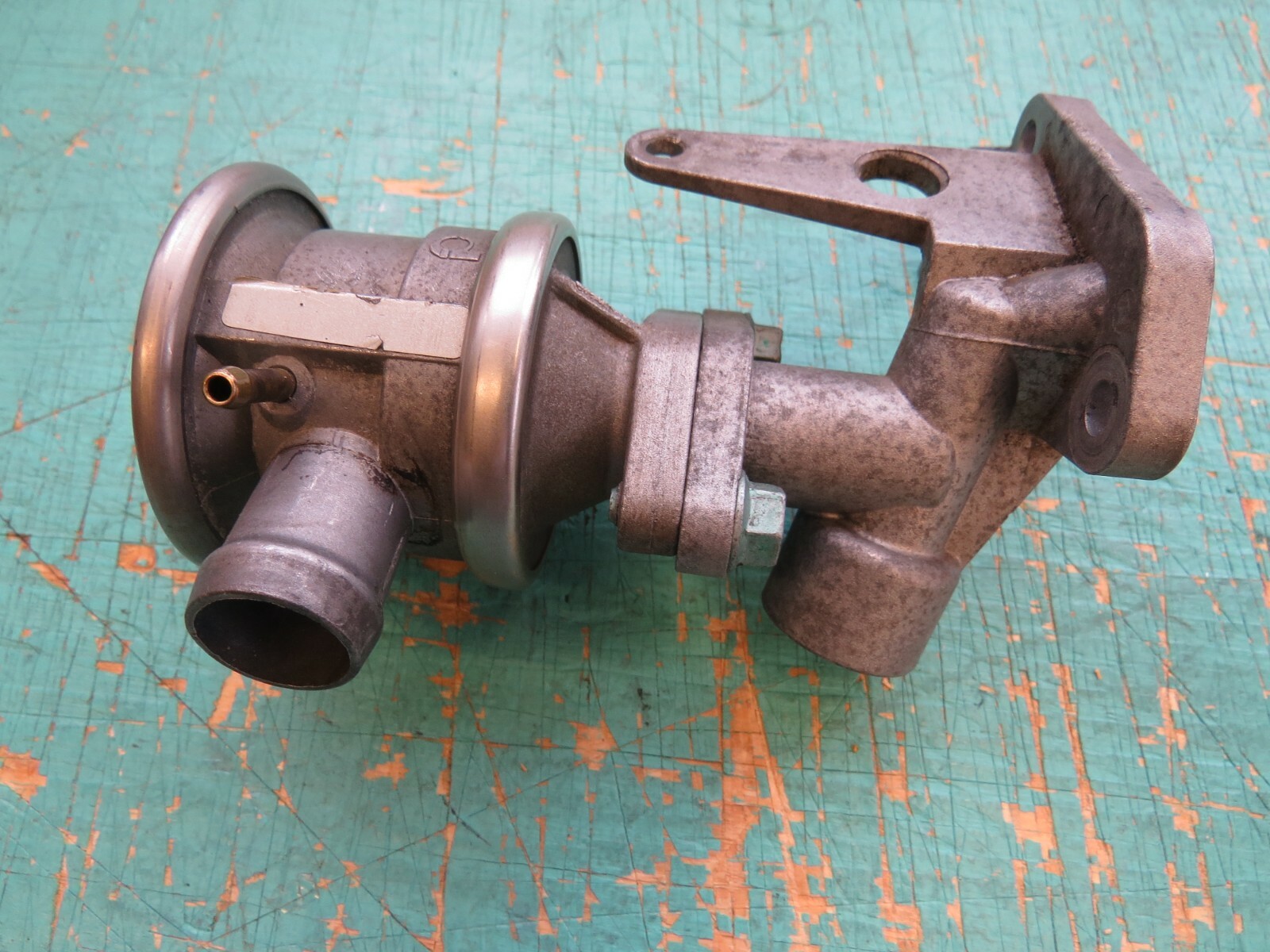 Porsche 911 Boxster 2000-2011 OEM Exhaust Gas Recirculation (EGR) Valve - Image 9