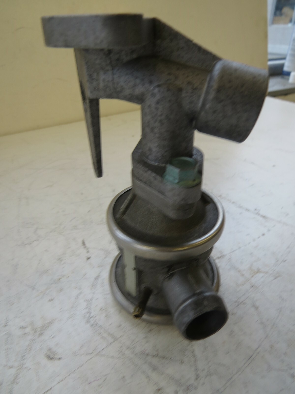 Porsche 911 Boxster 2000-2011 OEM Exhaust Gas Recirculation (EGR) Valve - Image 11