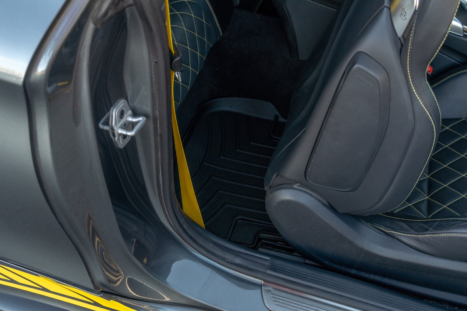 Mercedes C300 C43 C63 AMG Coupe Convertible OEM All Season Floor Mat tray set - Image 18