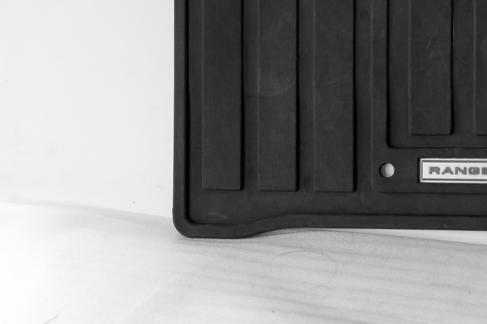 Range Rover Sport 2014-2019 OEM Rubber Floor Mat Rear Right – Image 5