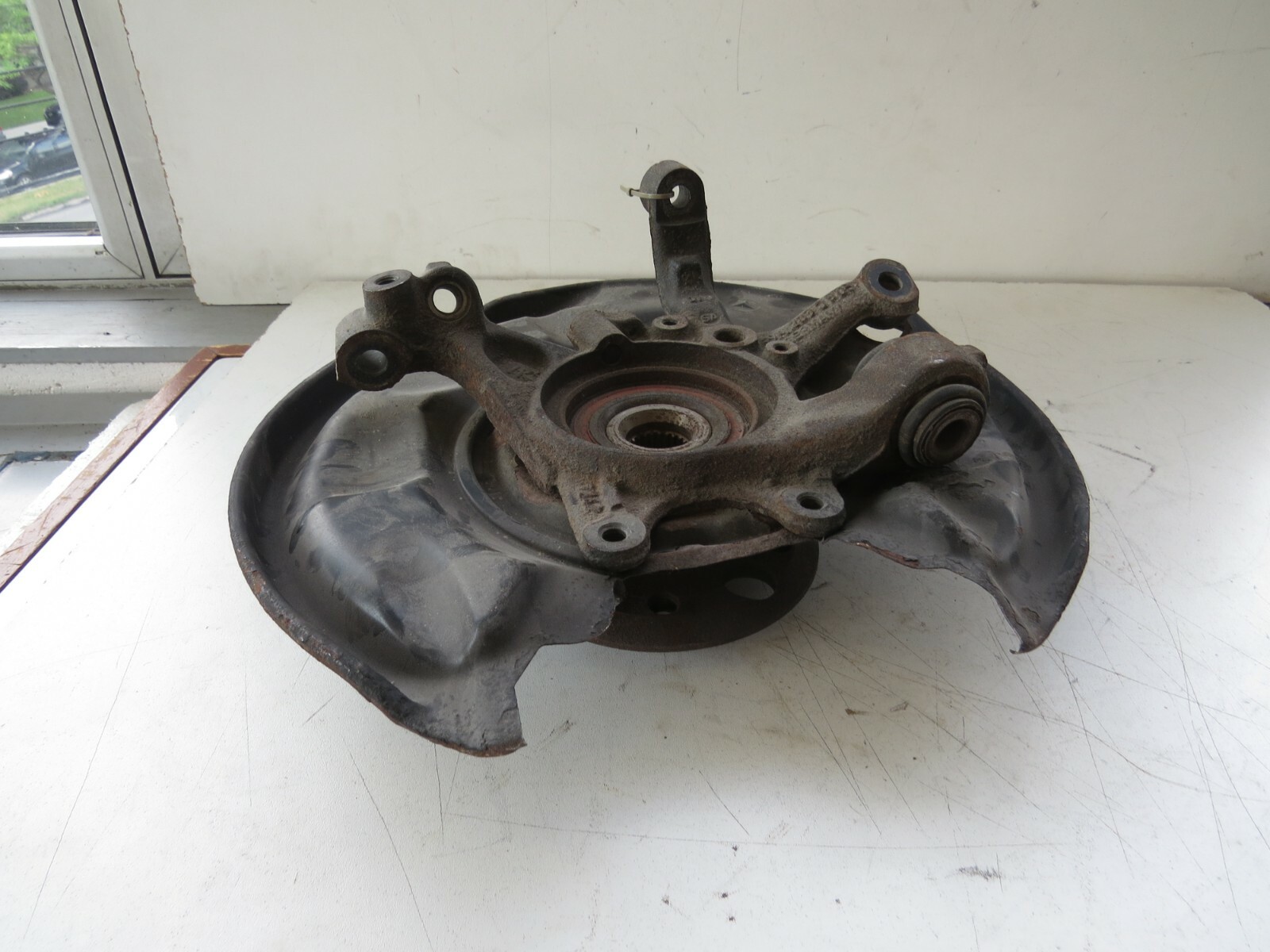 Mercedes-Benz C-Class, SLK, CLK 2001-11 OEM Rear Left Spindle Knuckle 2033503908 - Image 5
