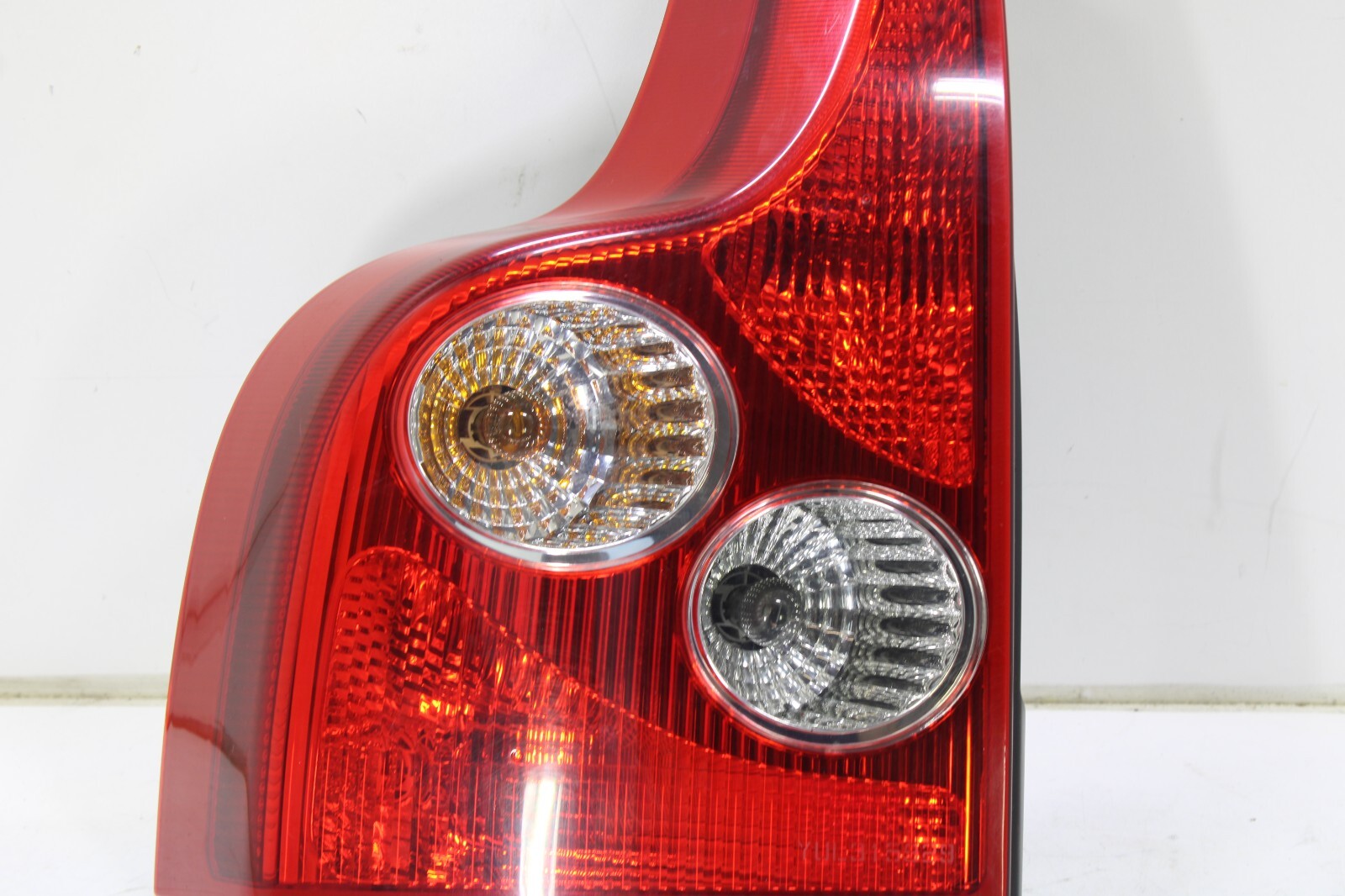 Volvo XC90 2003-2006 OEM Tail Light Tail Lamp Rear Left Lower (Driver Side) – Image 4