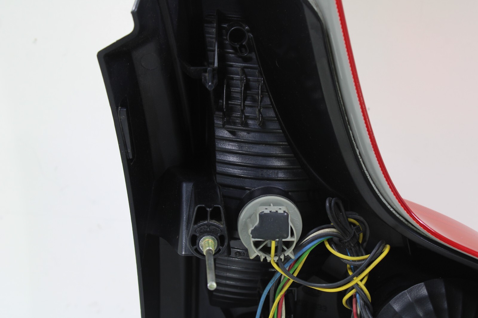 Volvo XC90 2003-2006 OEM Tail Light Tail Lamp Rear Left Lower (Driver Side) – Image 13
