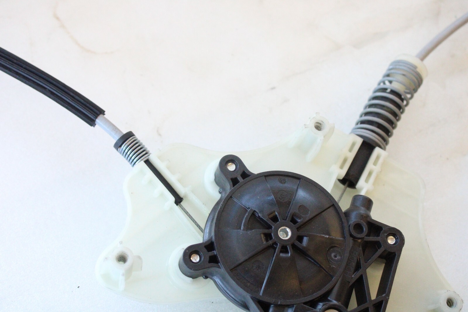 Aston Martin DBX 2020+ OEM Window Regulator with Motor Front Left - Image 9