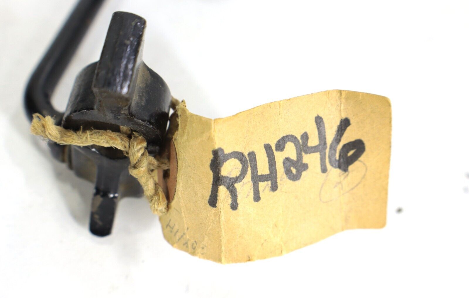Bentley Rolls Royce OEM NOS Bracket - Equaliser Bar to Axel Tube - Image 8