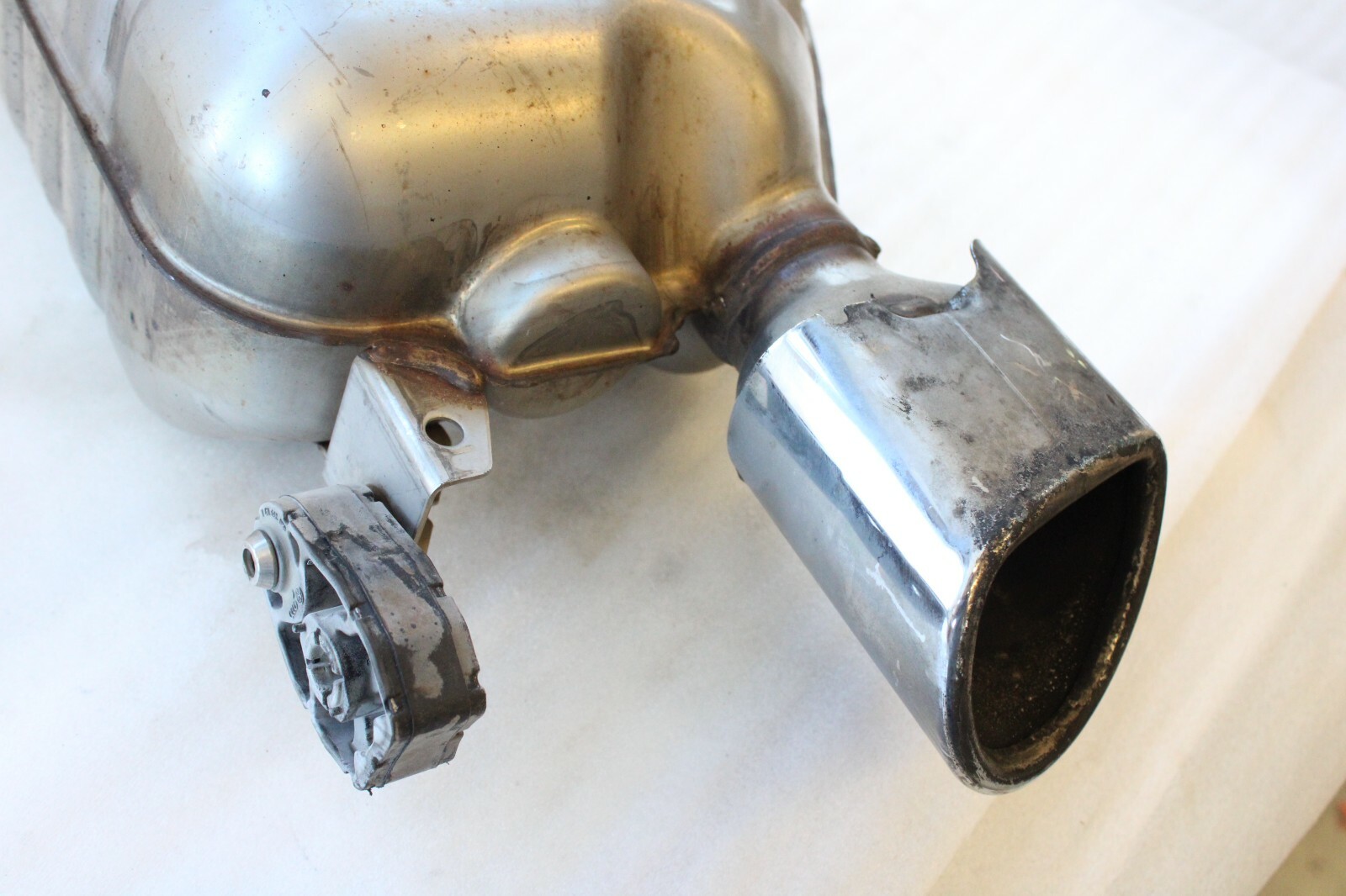 Audi Q5 SQ5 3.0L 2013 2014 2015 2016 2017 OEM Muffler Rear Left Side 8R0253611AN - Image 9