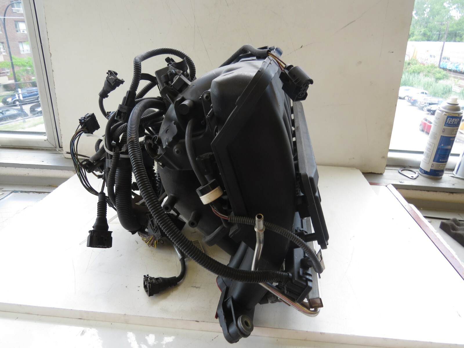 BMW 3,5,7,X & Z Series 2000-12 OEM Air Intake Manifold, Ignition Module 7523291 - Image 2