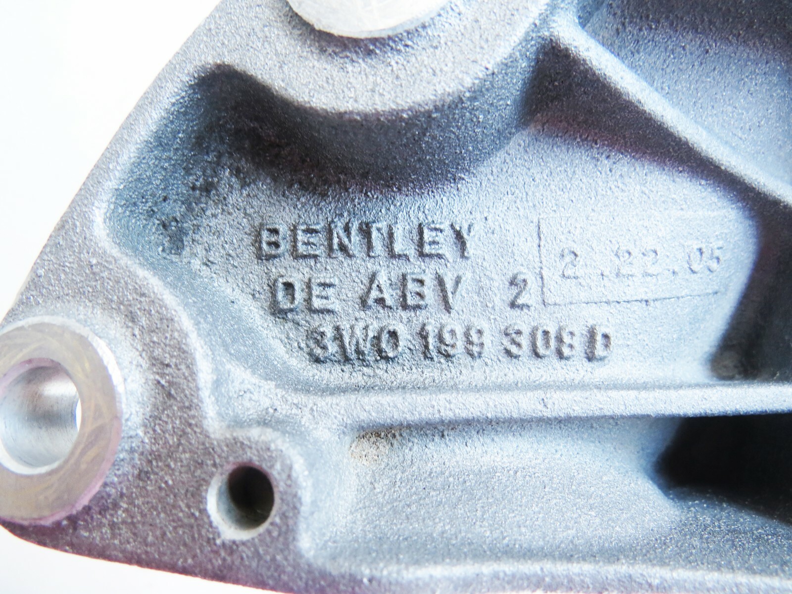 Bentley Continental Flying Spur GTC GT 2003-2012 OEM Engine Mount w/Bracket - Image 5